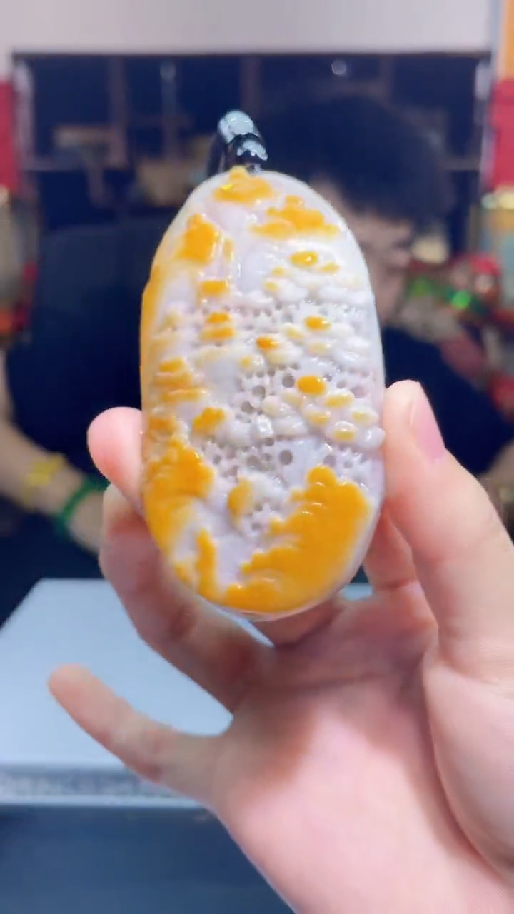 【闪购商品】翡翠吊坠(不含链)未镶嵌C90