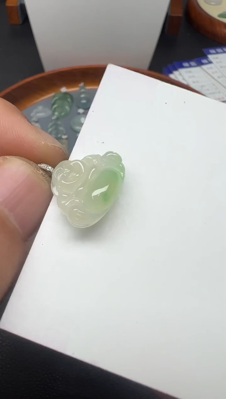 颈饰18K金镶嵌翡翠（4号链接）纯天然A货缅甸翡翠佛公（吊坠）