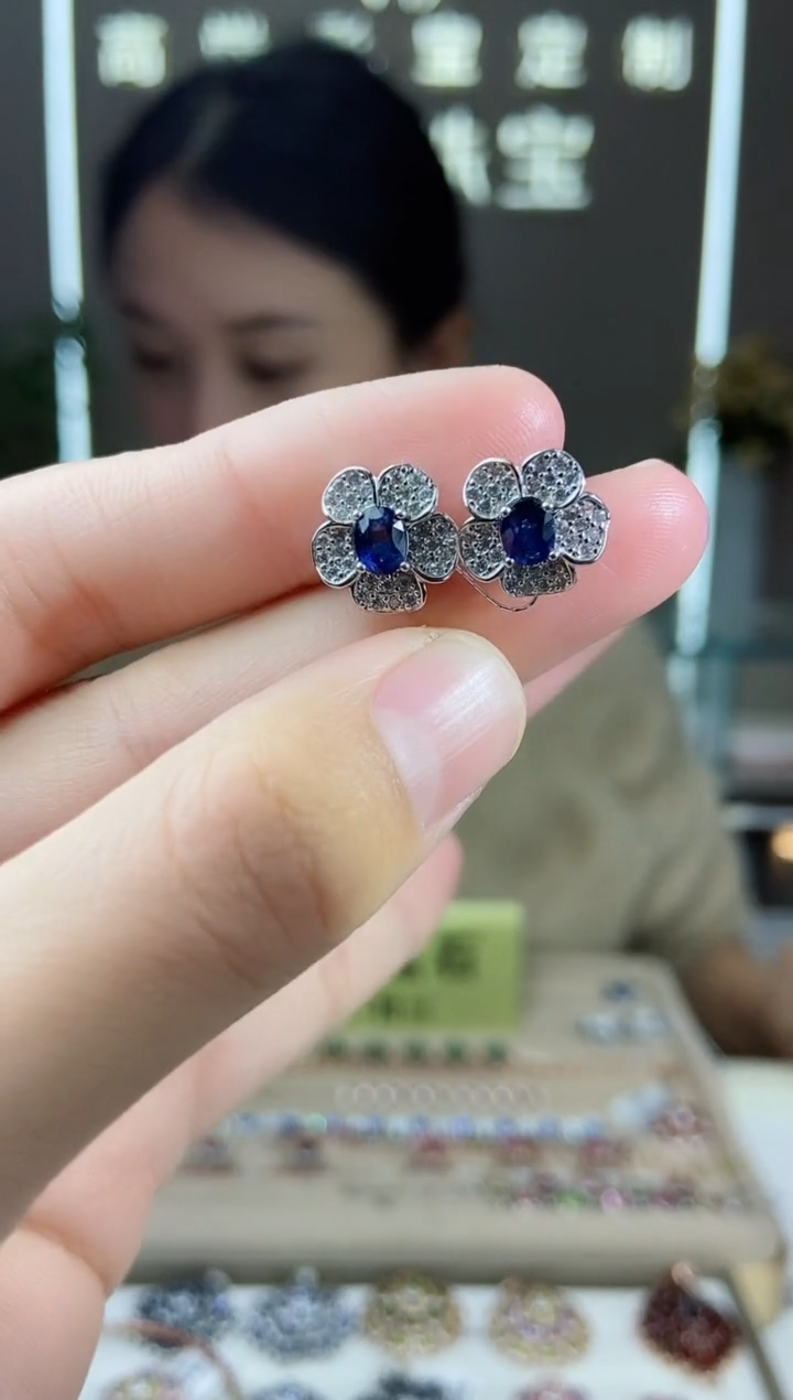 【闪购商品】蓝宝石耳饰银S925镶嵌耳饰