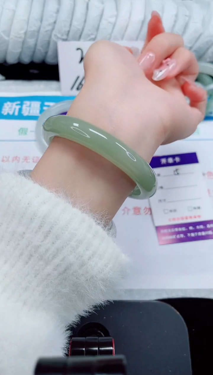 未镶嵌手镯石英质玉15-58/59