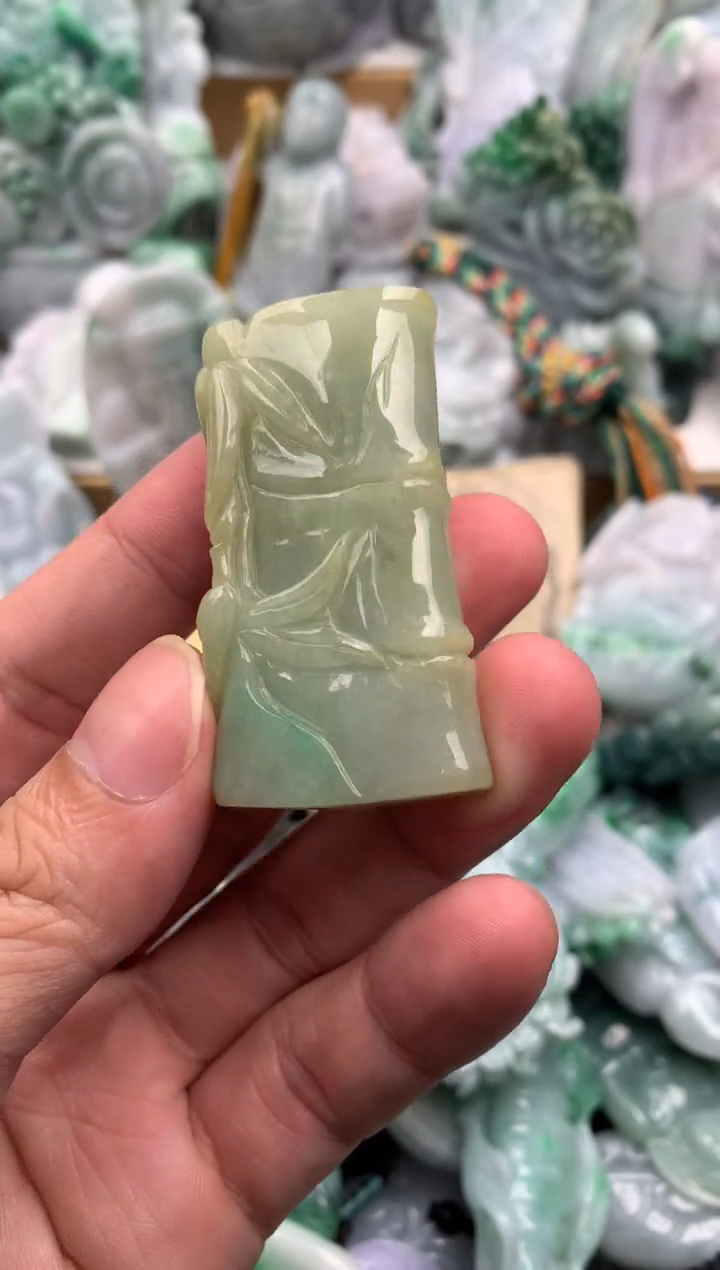 吊坠(不含链)未镶嵌翡翠1
