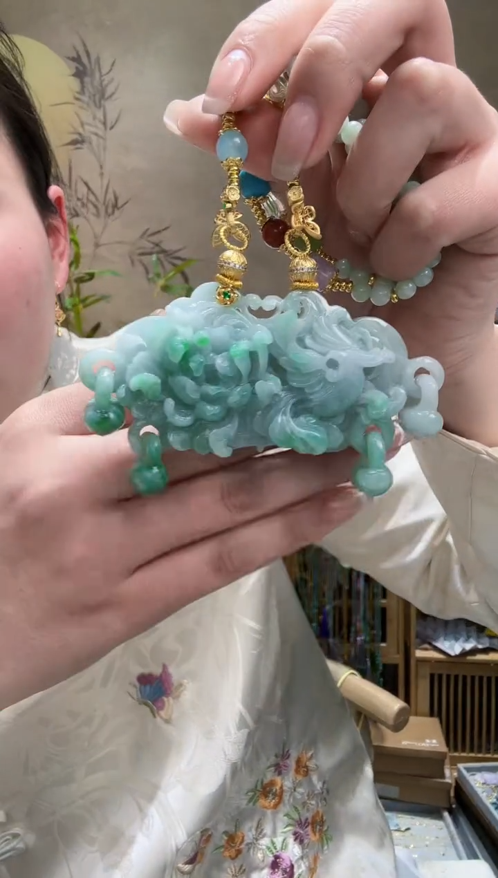 【闪购商品】翡翠颈饰未镶嵌吊坠