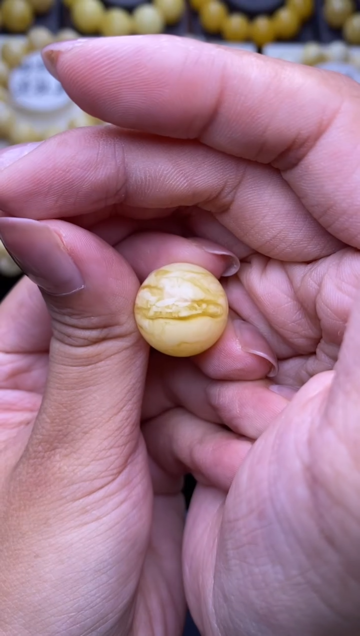 裸石琥珀未镶嵌大小姐珠宝10