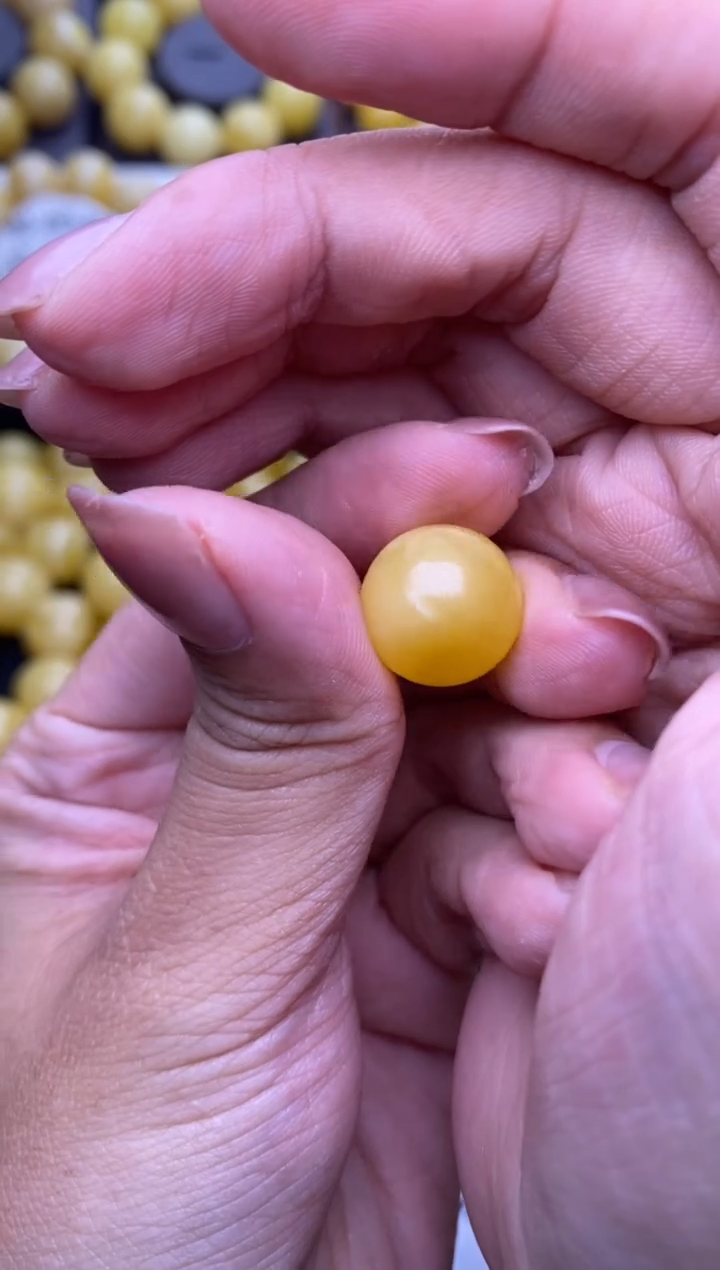 裸石琥珀未镶嵌大小姐珠宝99