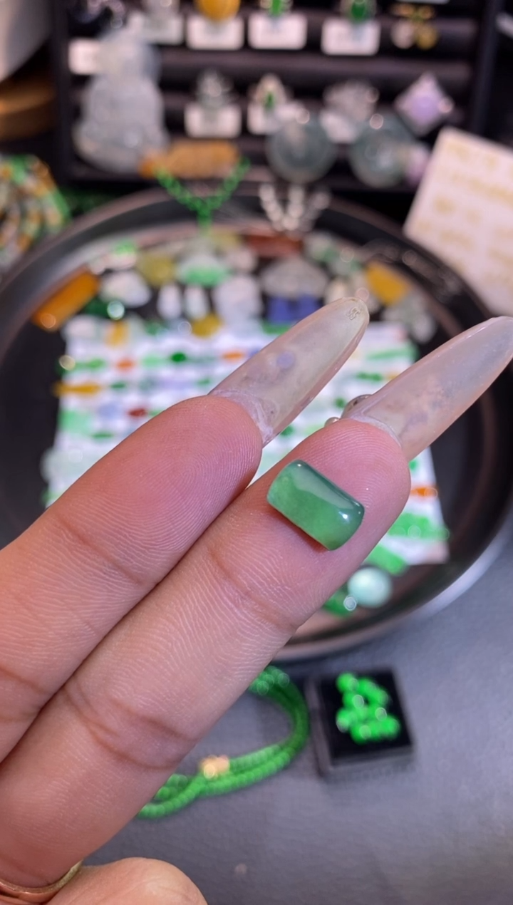 【闪购商品】翡翠挂件未镶嵌马鞍