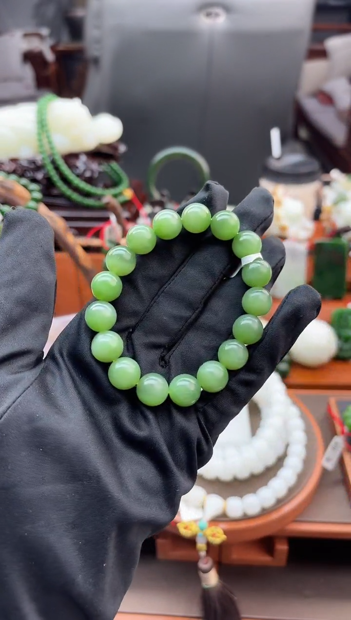 未镶嵌手串和田玉董小姐推荐 多样性发货 拍一发一pgl12