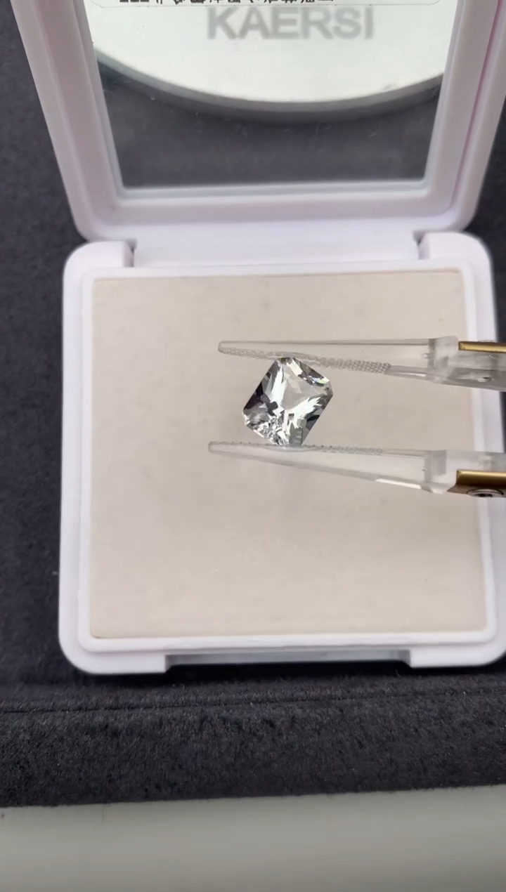 绿柱石裸石2ct 白绿柱石 定制 FH