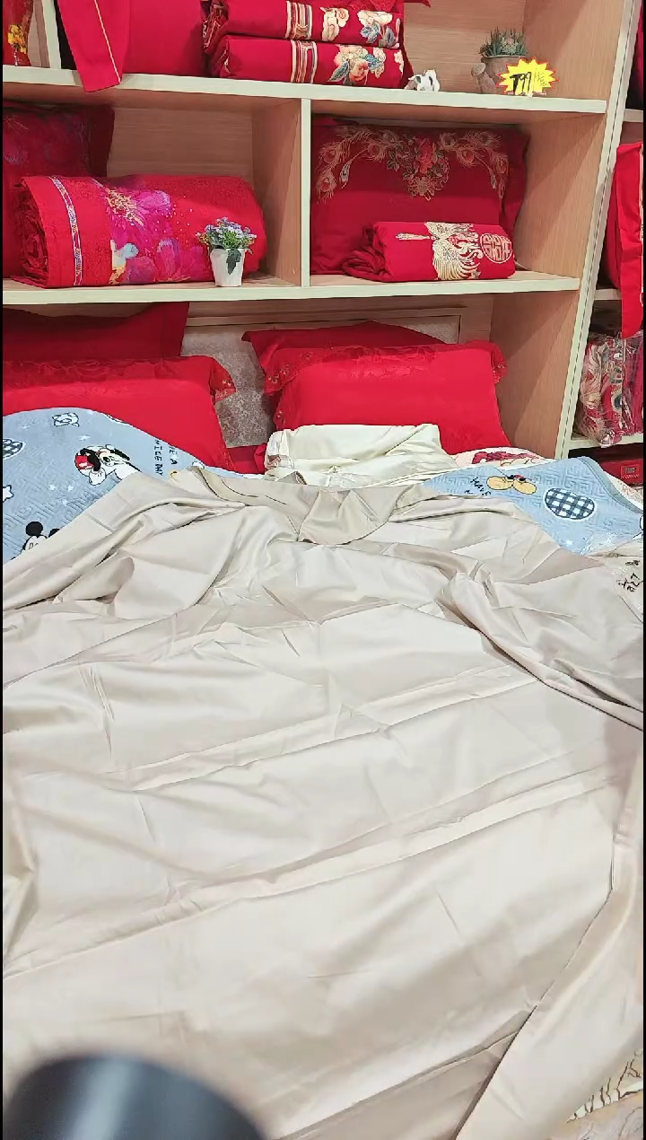 银鼠毛全棉被套2.0*2.3有外方边卡其色
