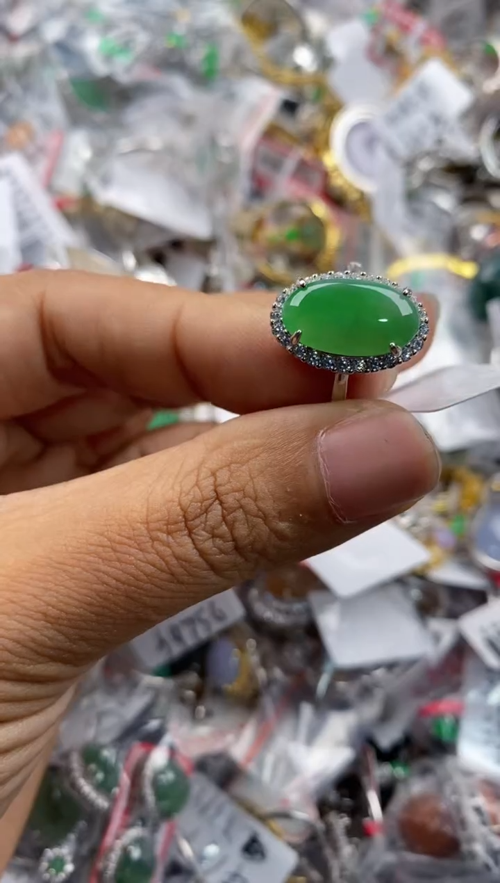 银S925镶嵌戒指翡翠666               8