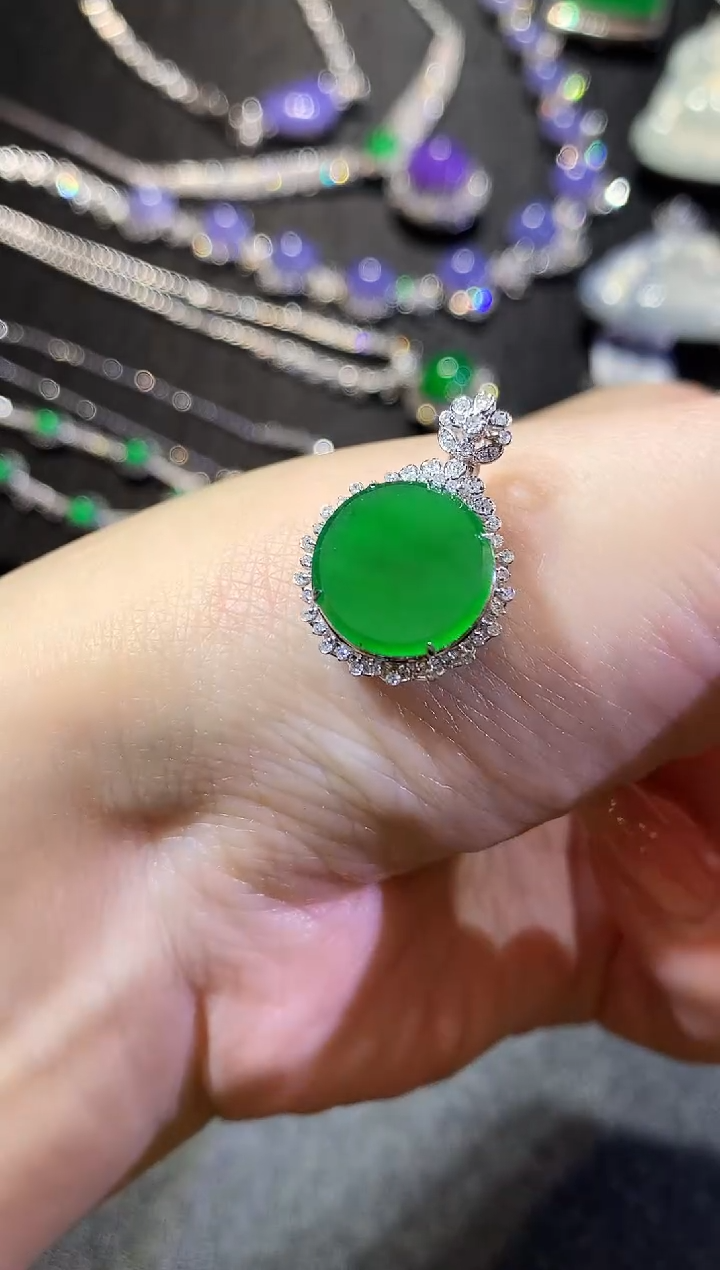 【闪购商品】翡翠吊坠(不含链)18K金镶嵌22-圆牌（多样性发货一件