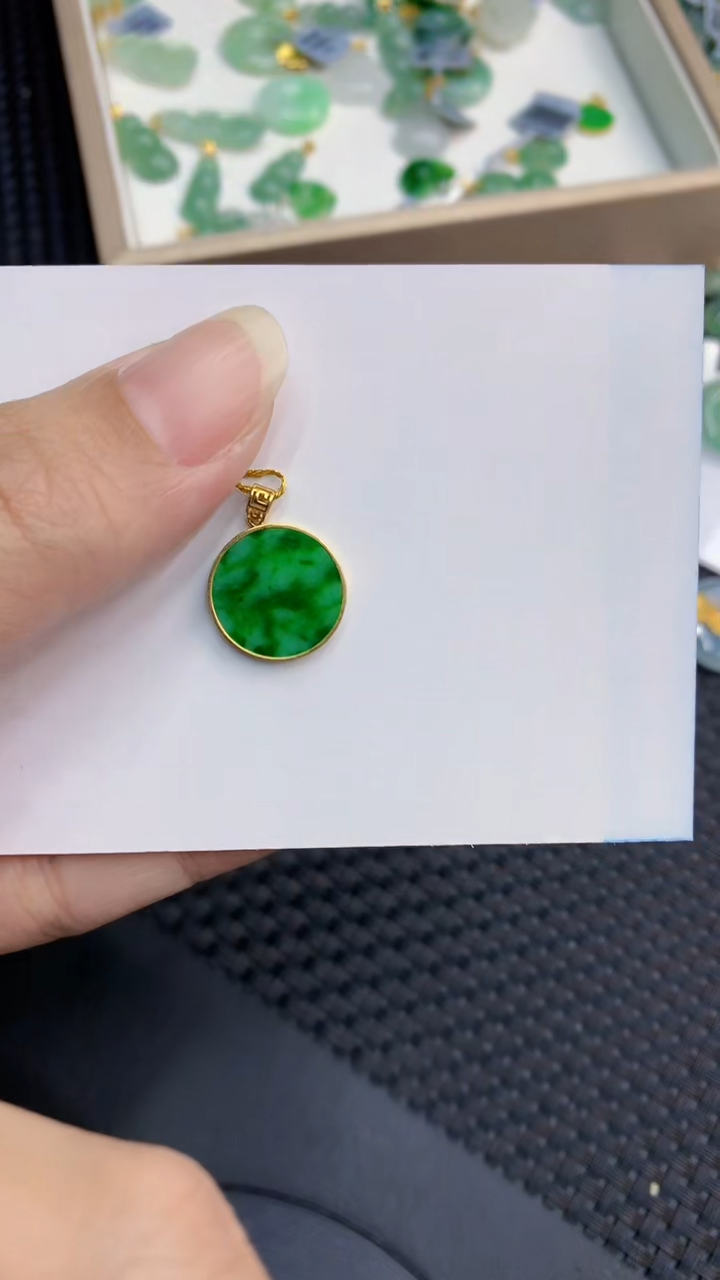 【闪购商品】翡翠颈饰18K金镶嵌            8