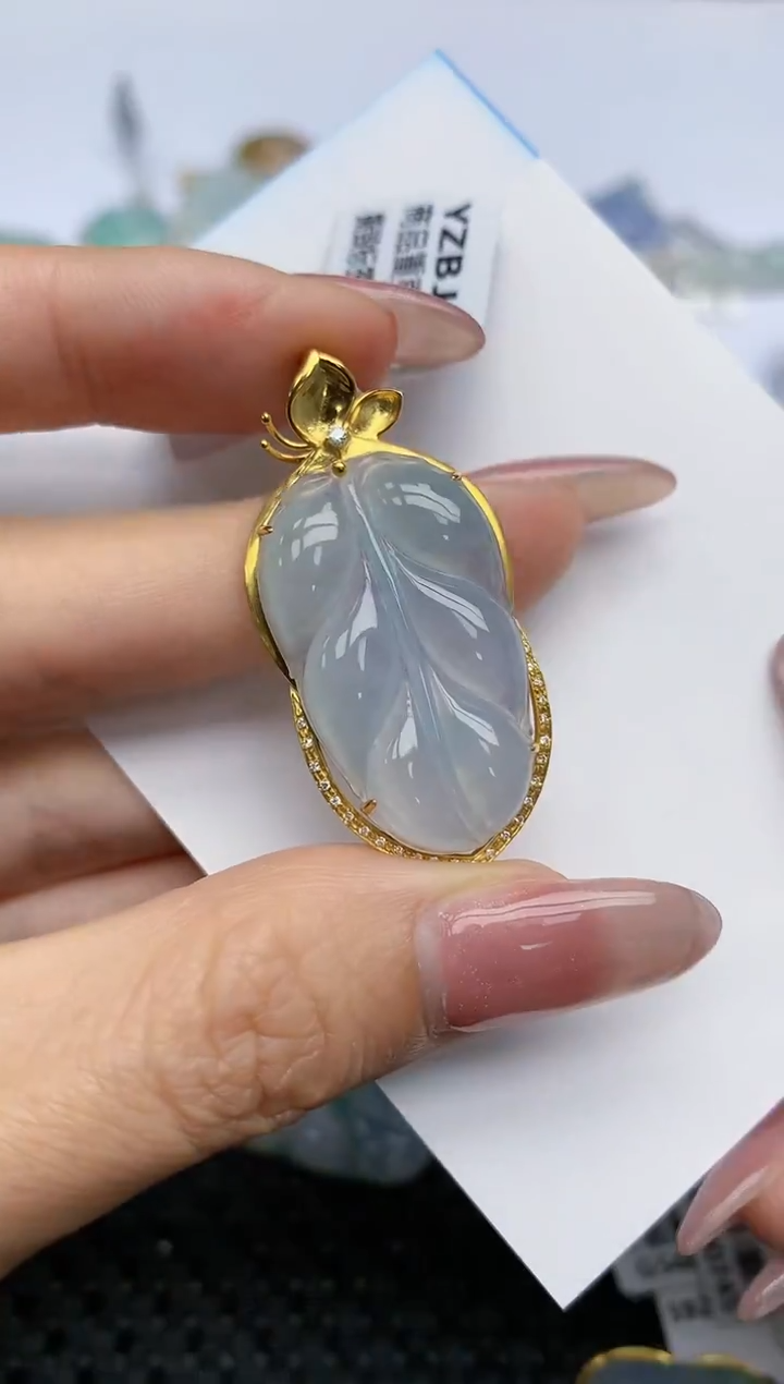 【闪购商品】翡翠挂件18K金镶嵌天然翡翠A货