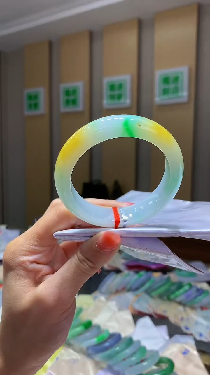 未镶嵌手镯翡翠-C45 全款21.6万 定金2万