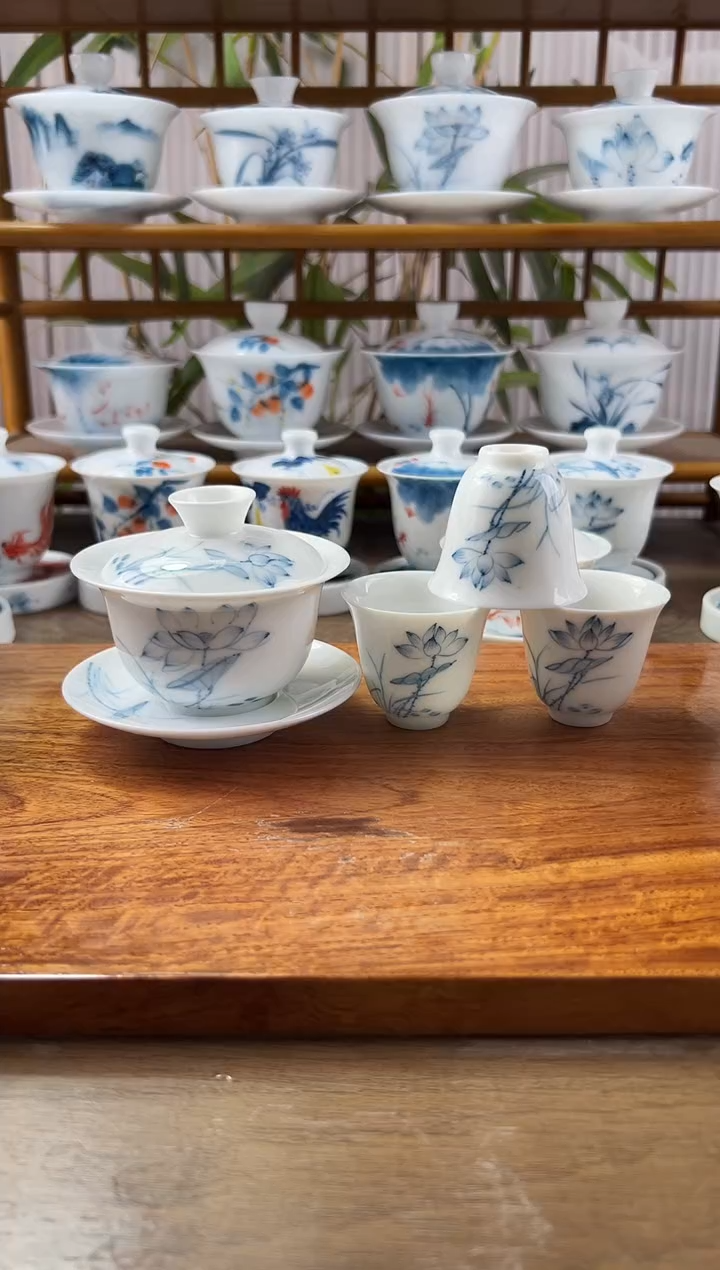 ℳ****g微瑕素莲130ml三才盖碗+品茗杯6个
