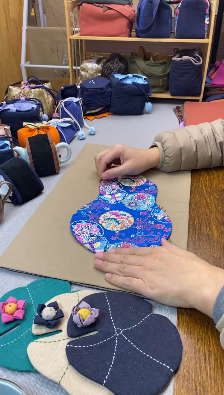 织锦葫芦茶席（蓝蝴蝶）