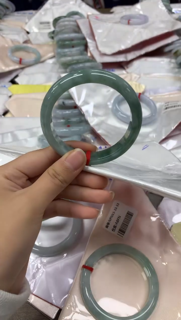【闪购商品】翡翠手镯未镶嵌翡翠手镯