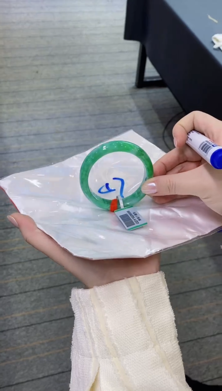 【闪购商品】翡翠手镯未镶嵌
