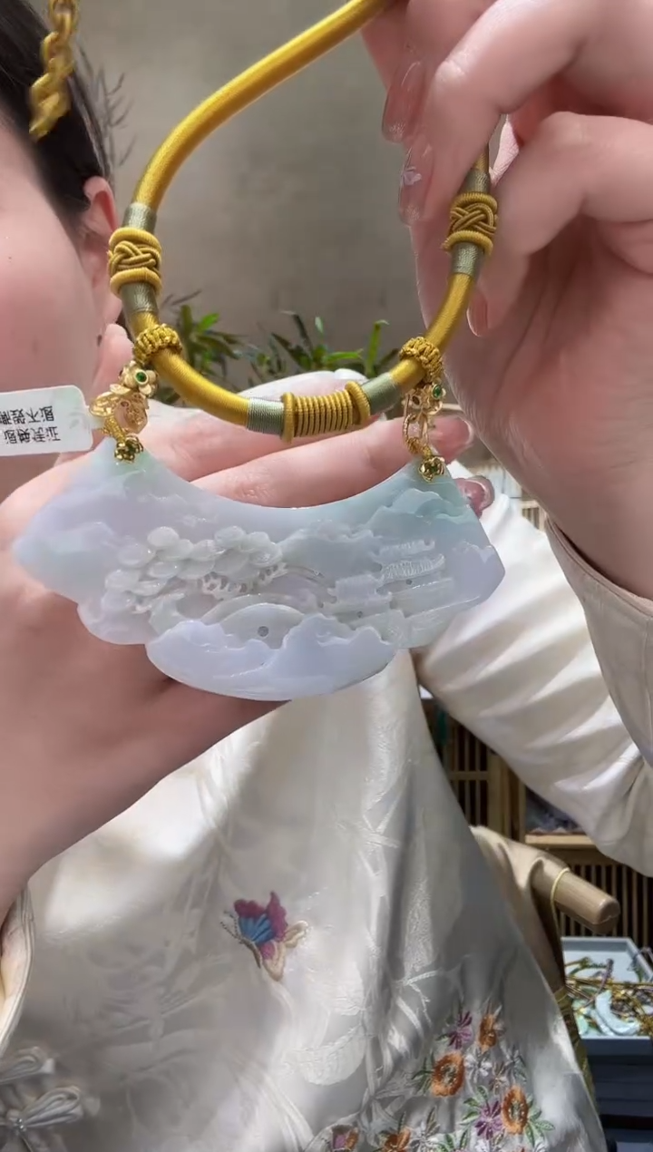 【闪购商品】翡翠颈饰未镶嵌吊坠
