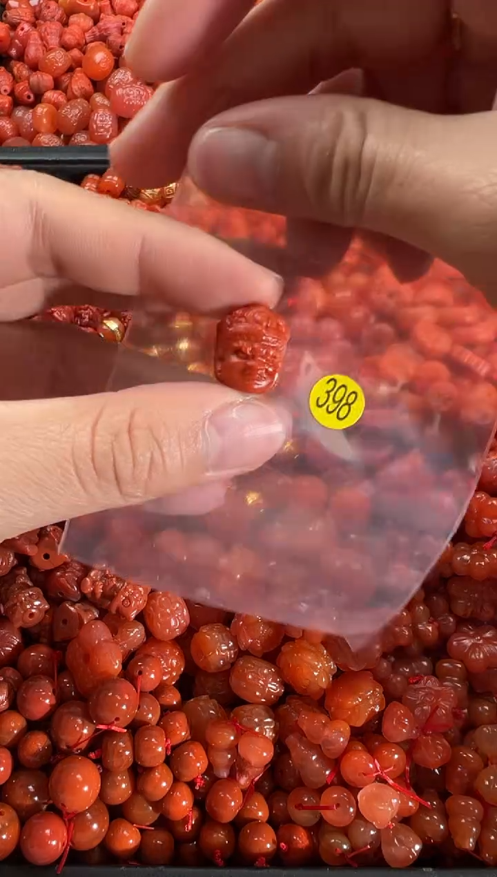 【闪购商品】南红玛瑙颈饰未镶嵌1