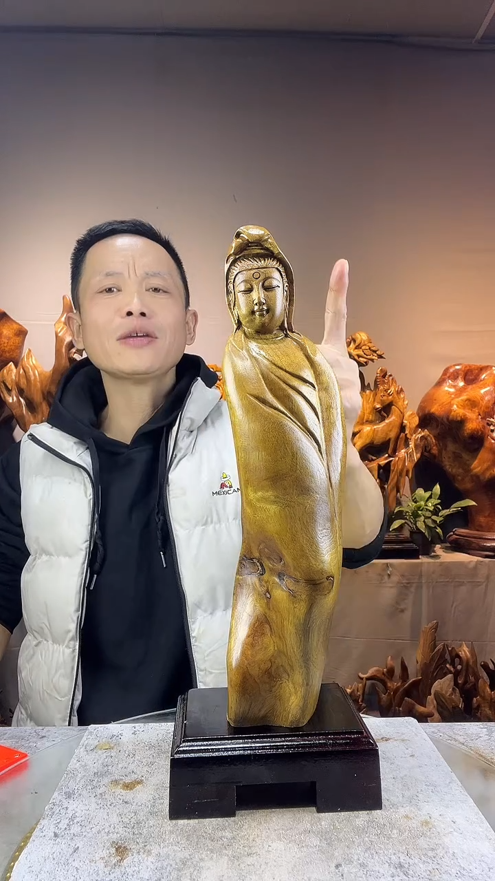 金丝楠舍****）小叶桢楠随行摆件65
