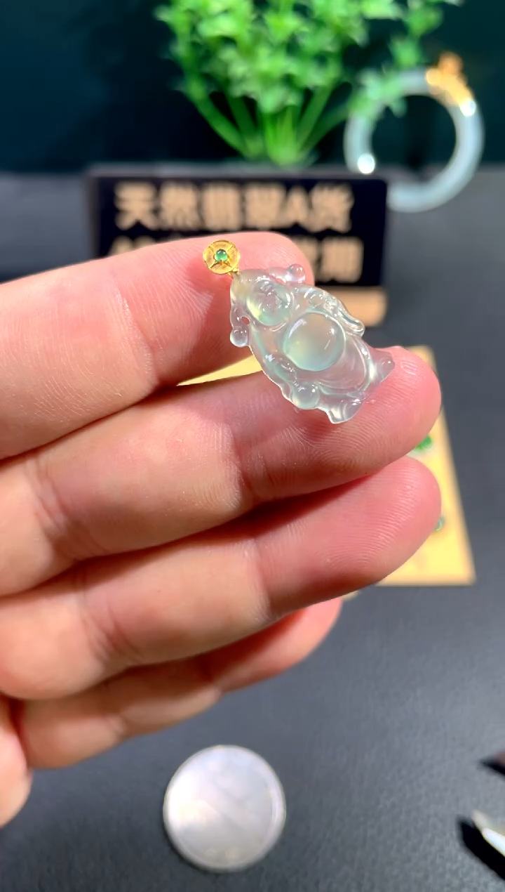颈饰18K金镶嵌翡翠翡翠
