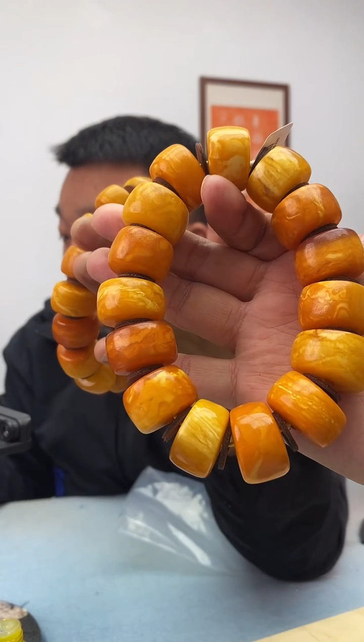 琥珀未镶嵌珠宝奇石假一罚十，一级花永久原价包退发一件0107