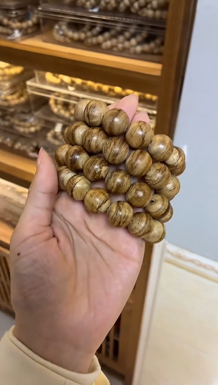 沉香手串马尼涝圆珠单圈1.7虎斑虫漏多样性发其一