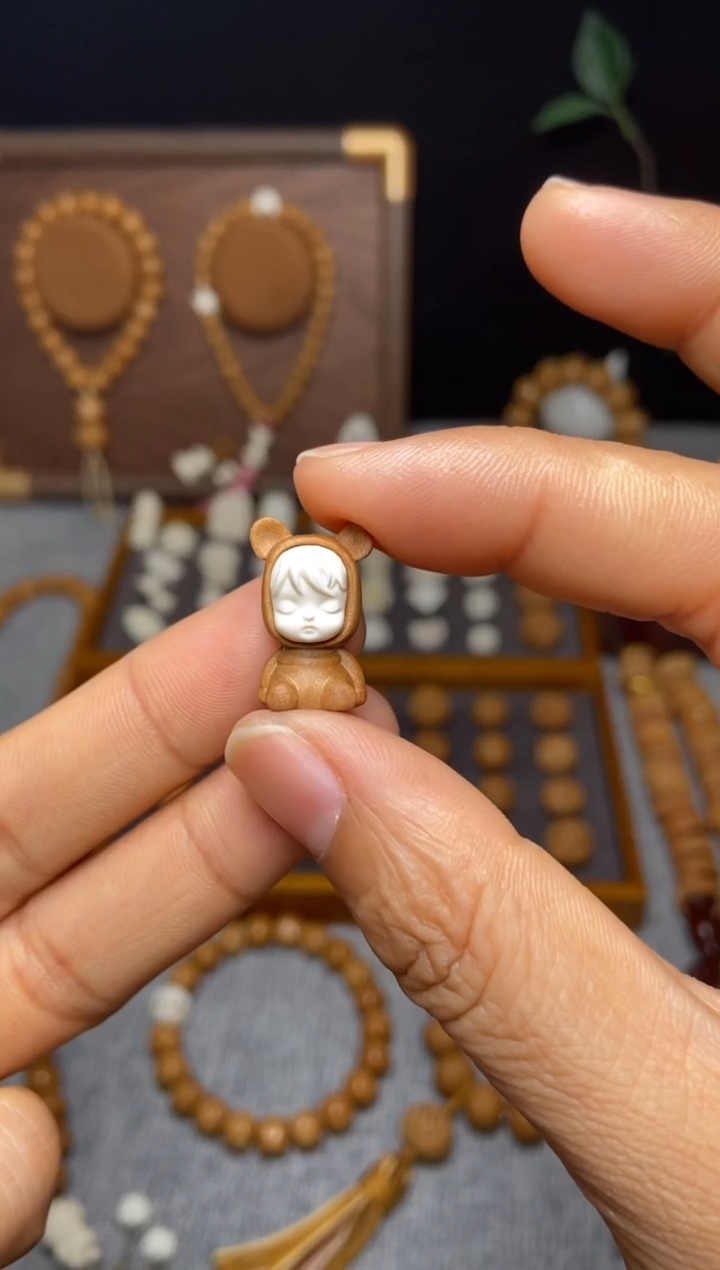 吊坠猴头核桃遊****』梦游娃娃19+*12+