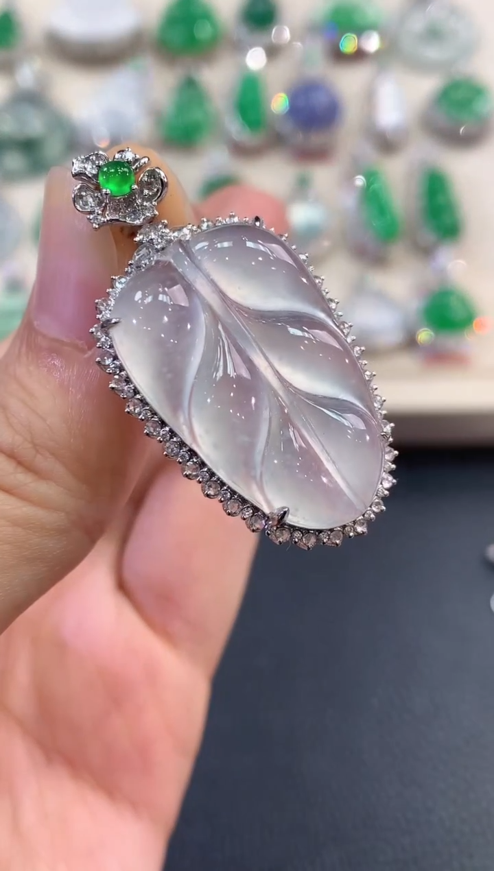 【闪购商品】翡翠吊坠(不含链)18K金镶嵌C50  