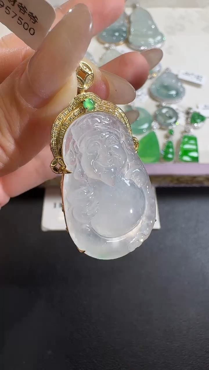 【闪购商品】翡翠吊坠(不含链)18K金镶嵌【新春福利】钻石镶嵌
