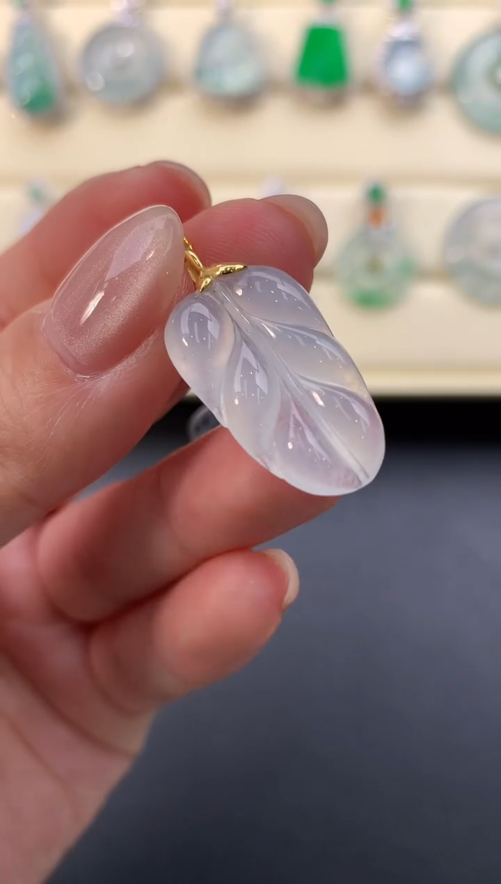 【闪购商品】翡翠颈饰18K金镶嵌D712       