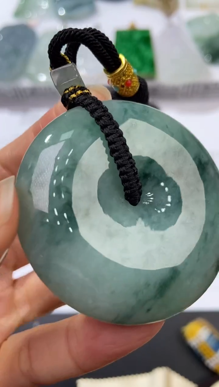 未镶嵌挂件翡翠379526   多人