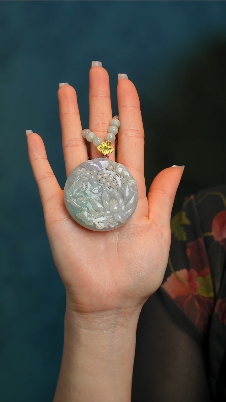 【闪购商品】翡翠颈饰未镶嵌花牌