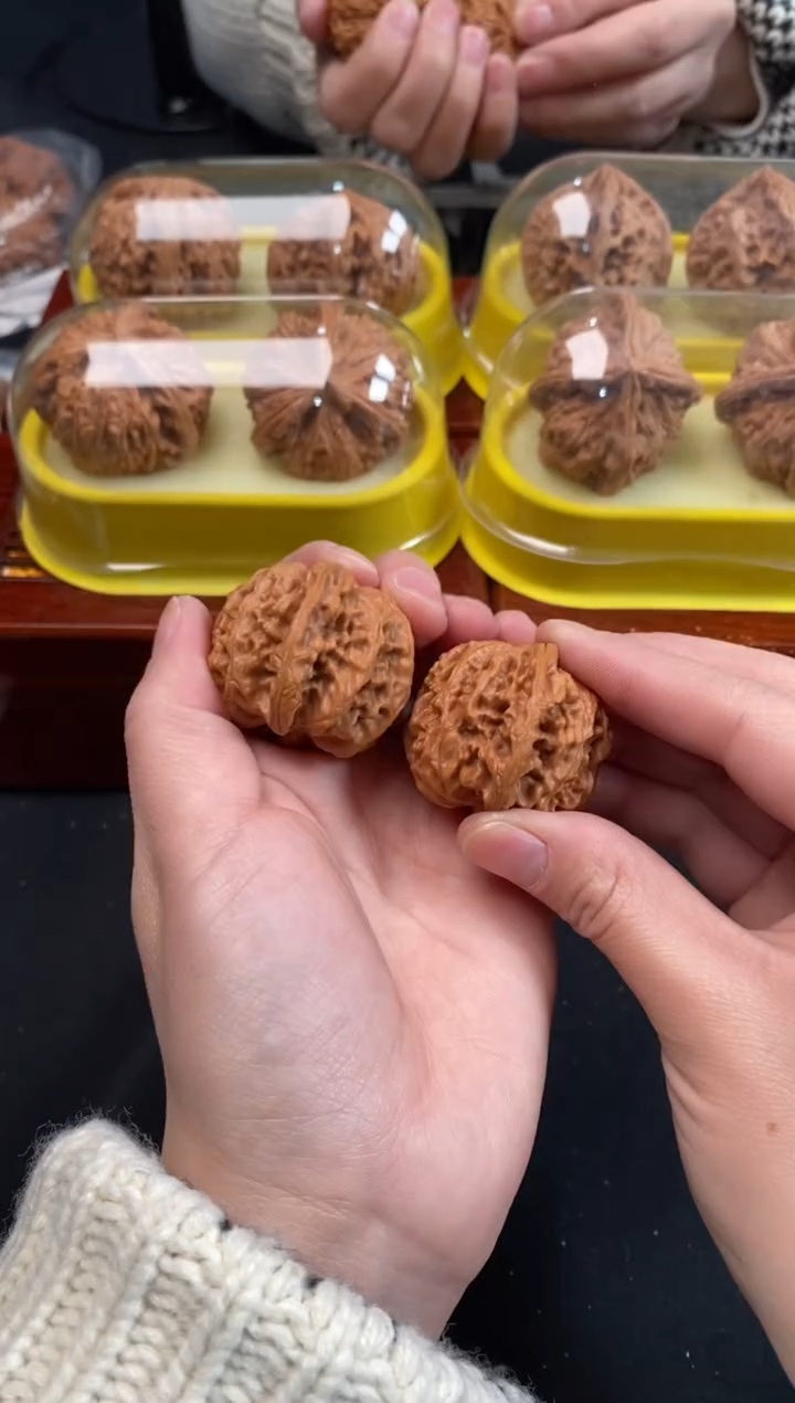 把件文玩核桃苹果园39尺Z967