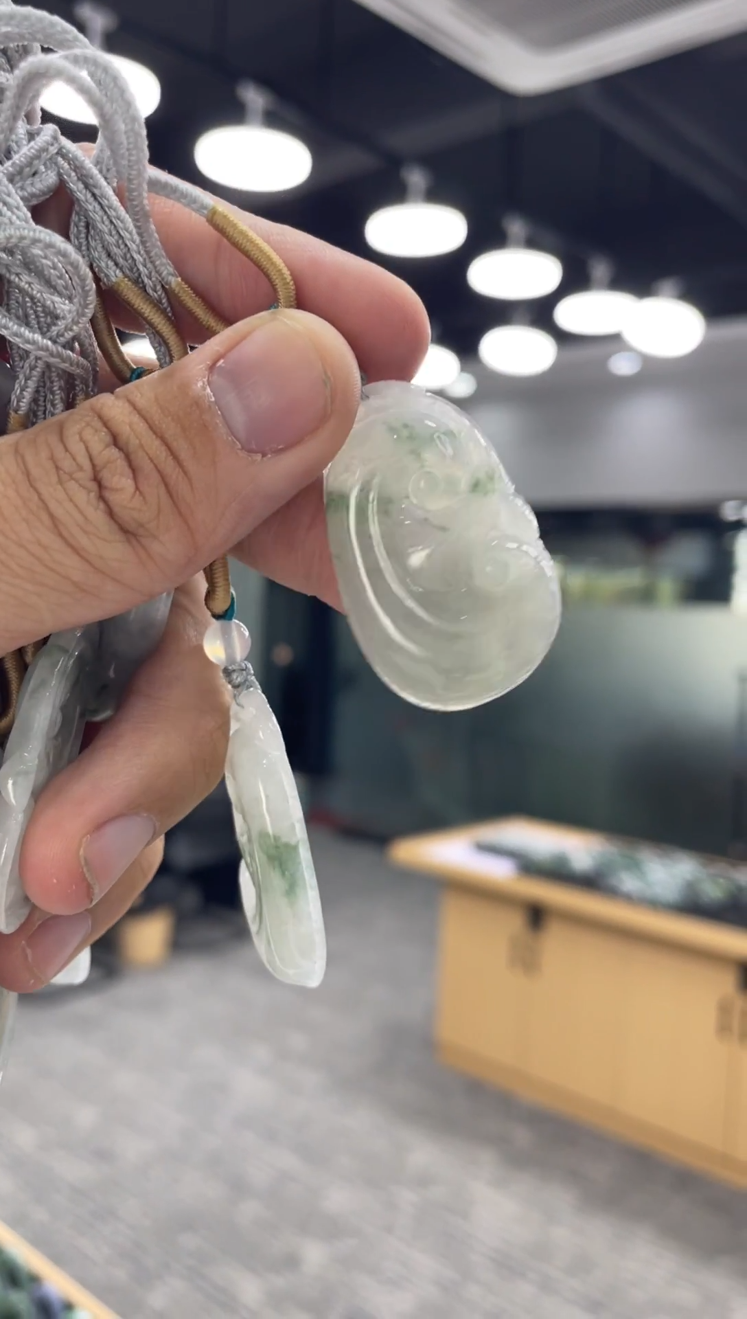 吊坠(不含链)未镶嵌翡翠翡翠如意吊坠/配绳多样性发其一