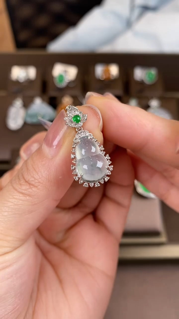 【闪购商品】翡翠吊坠(不含链)18K金镶嵌翡翠包镶葫芦