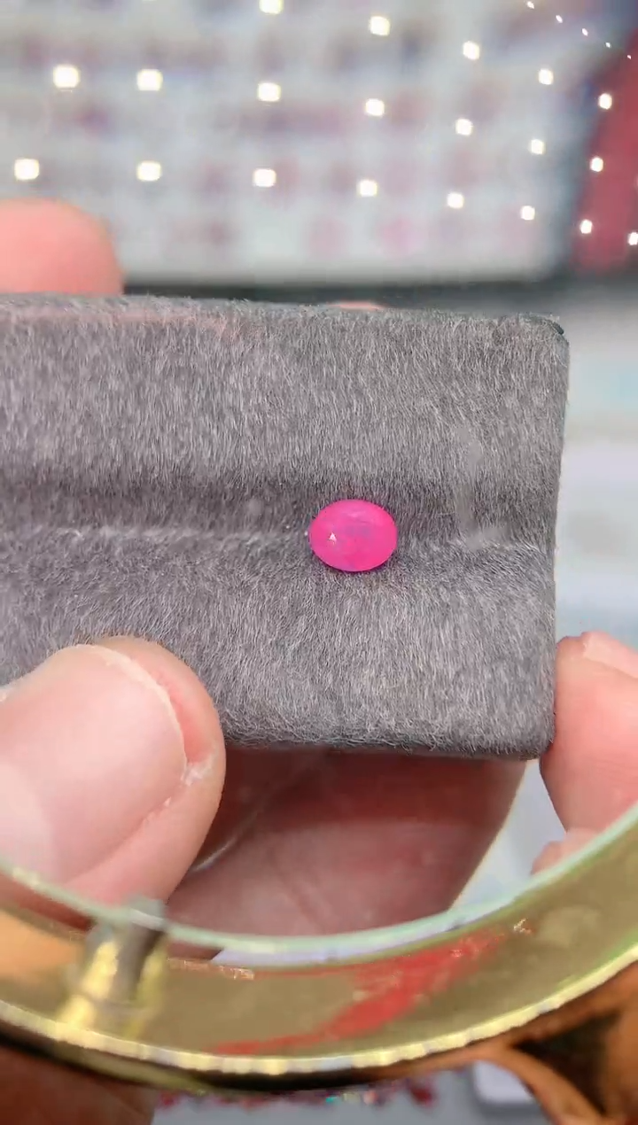 【闪购商品】尖晶石裸石未镶嵌马亨盖火莲花1.01ct