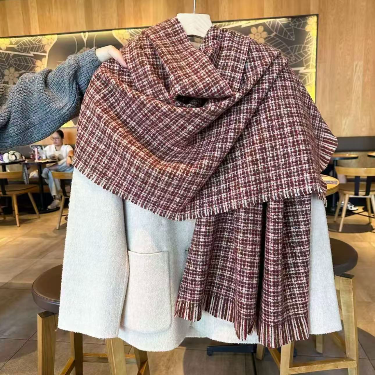 昊哥新款温柔韩系格子小香风仿羊绒女围巾wj01