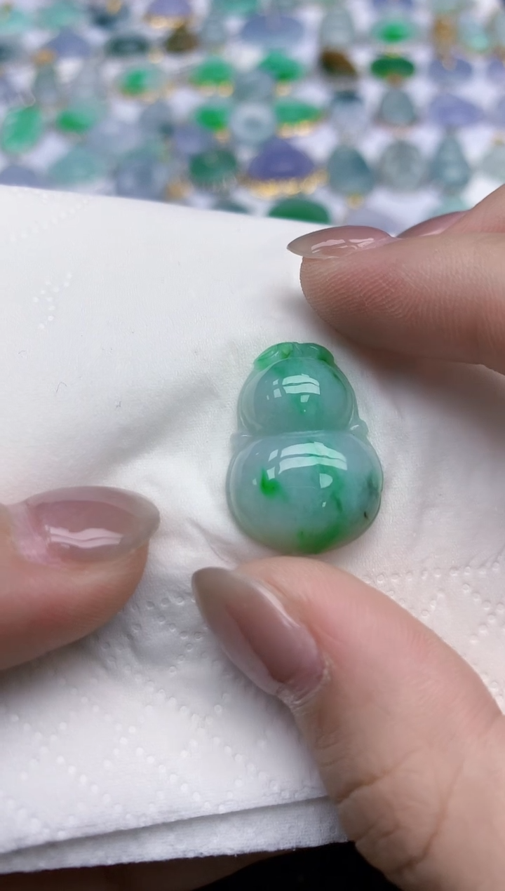 【闪购商品】翡翠颈饰未镶嵌天然翡翠A货