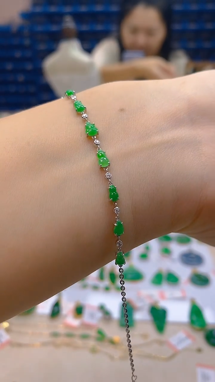 颈饰18K金镶嵌翡翠新号开播 全场乱卖