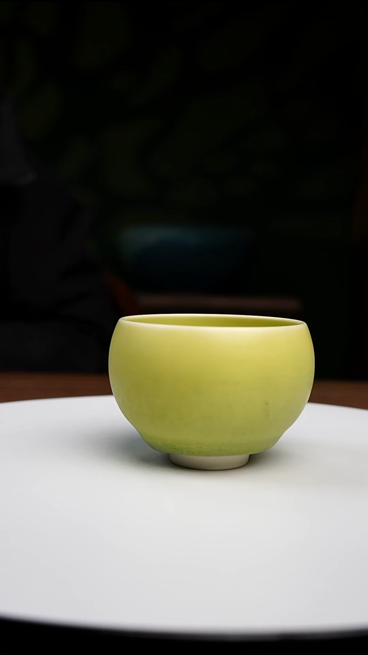 吴远中未名窑银杏灰圆杯