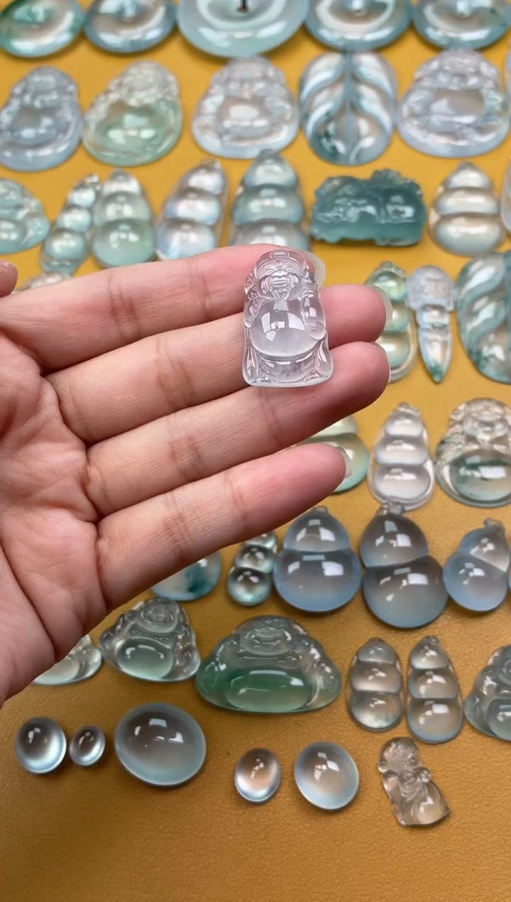 吊坠(不含链)未镶嵌翡翠17 财神 26.8 17.1 6.0