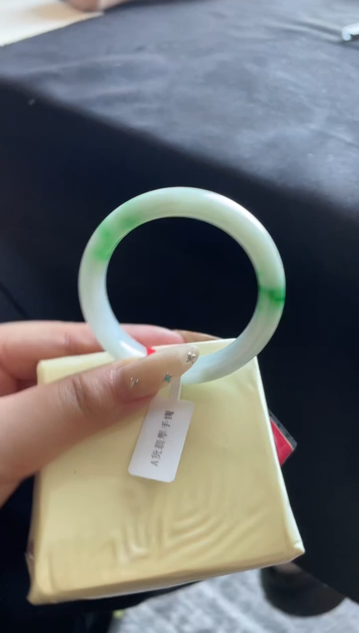 未镶嵌手镯翡翠三天鉴赏期
