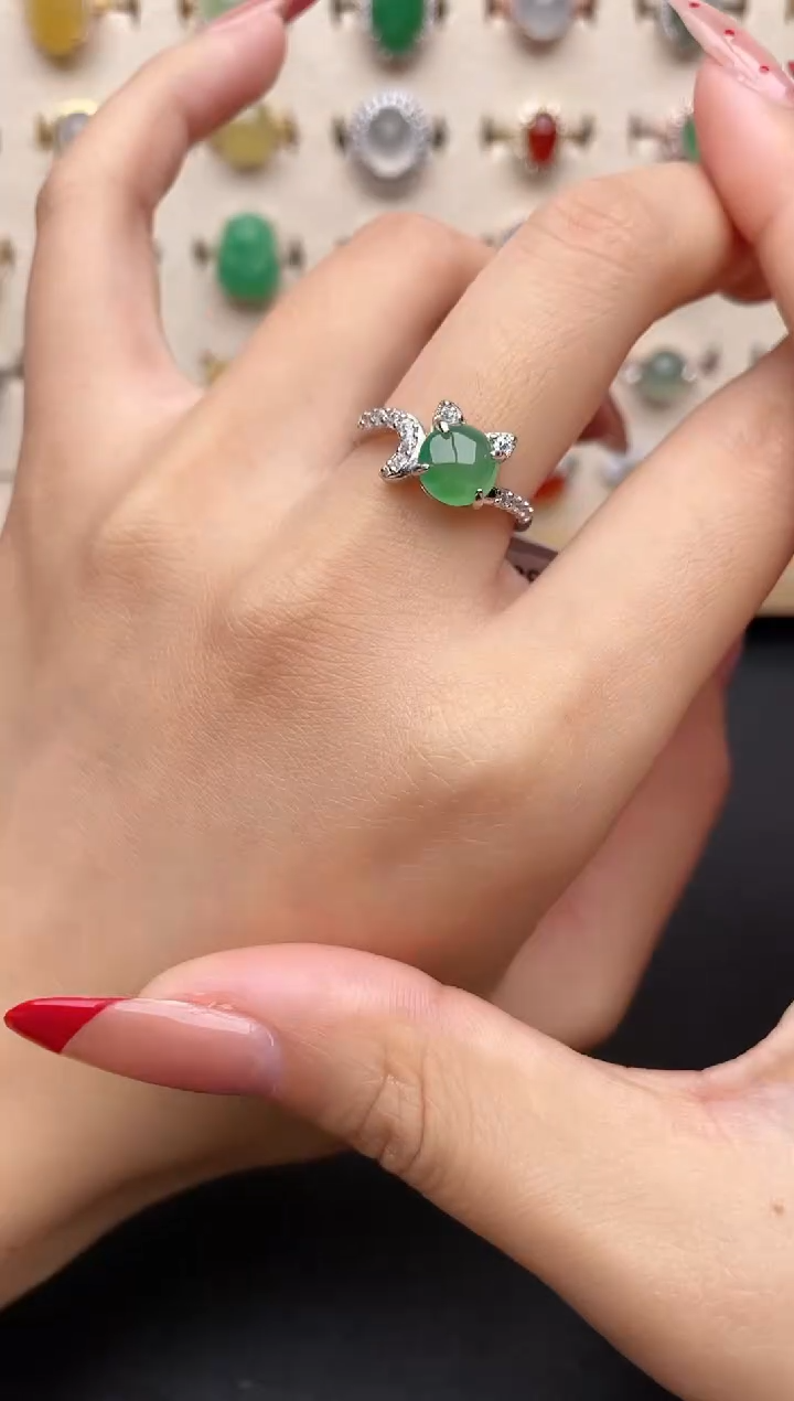 【闪购商品】翡翠戒指银S925镶嵌一物一证一礼盒