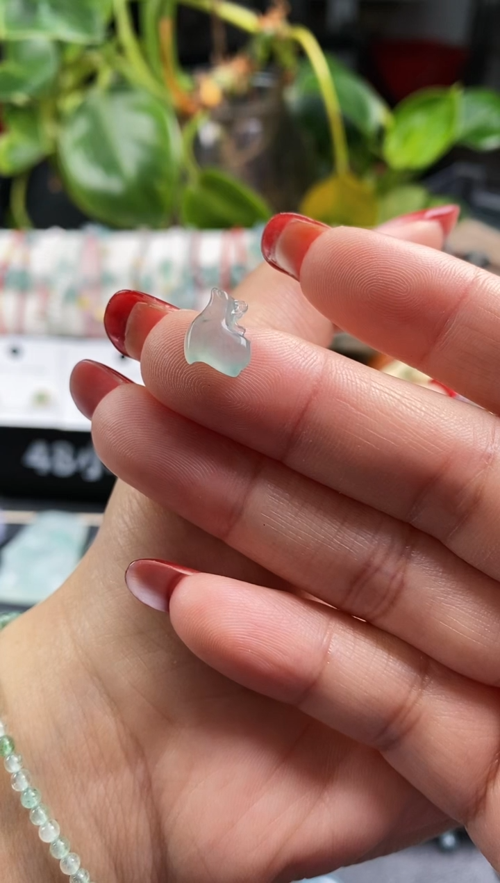 【闪购商品】翡翠裸石翡翠小鹿 