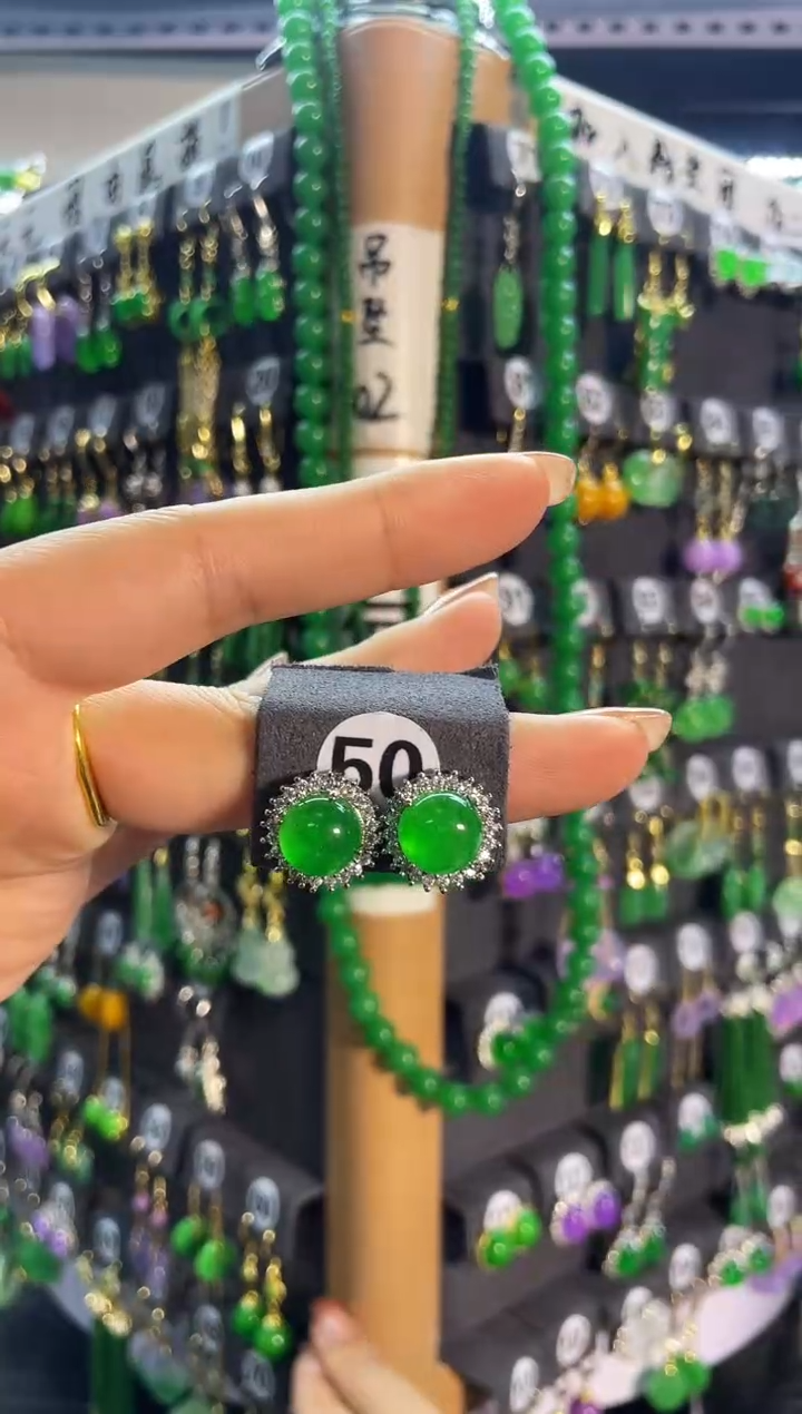 【闪购商品】翡翠耳饰银S925镶嵌50..