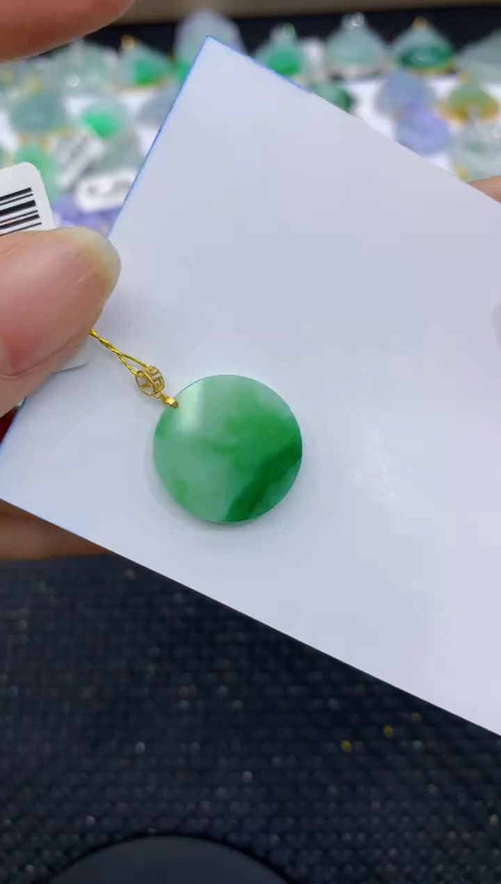 【闪购商品】翡翠颈饰18K金镶嵌11111111111