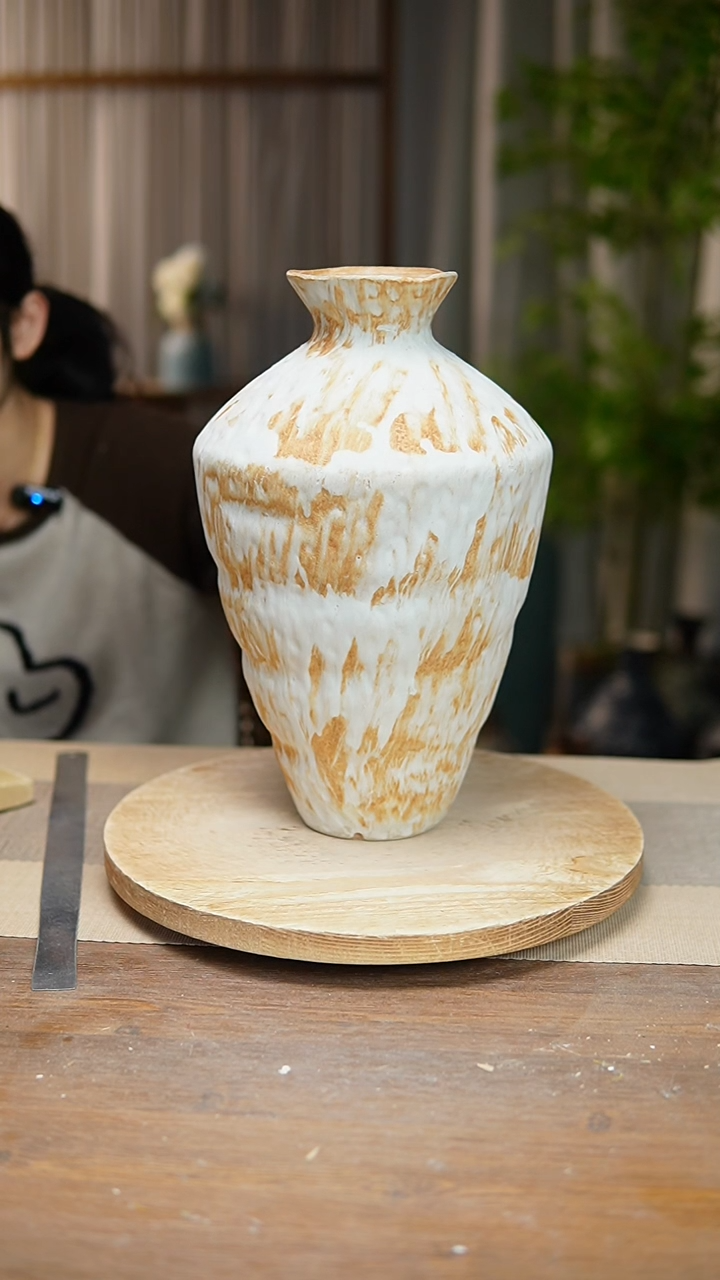 【闪购商品】陶瓷花器诧寂黄高脚