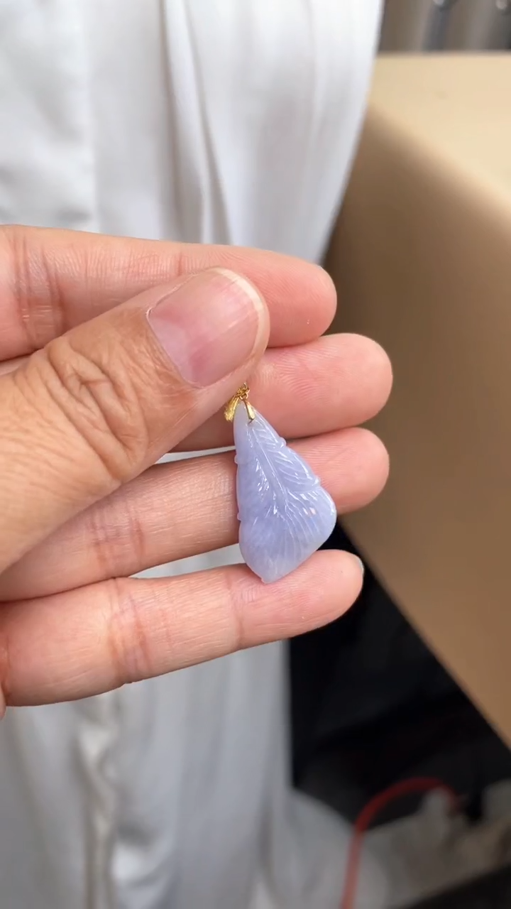 【闪购商品】翡翠颈饰18K金镶嵌羽毛