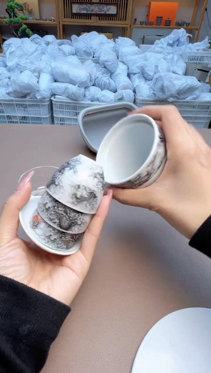 【闪购商品】摆件瓷制品S1111111111111